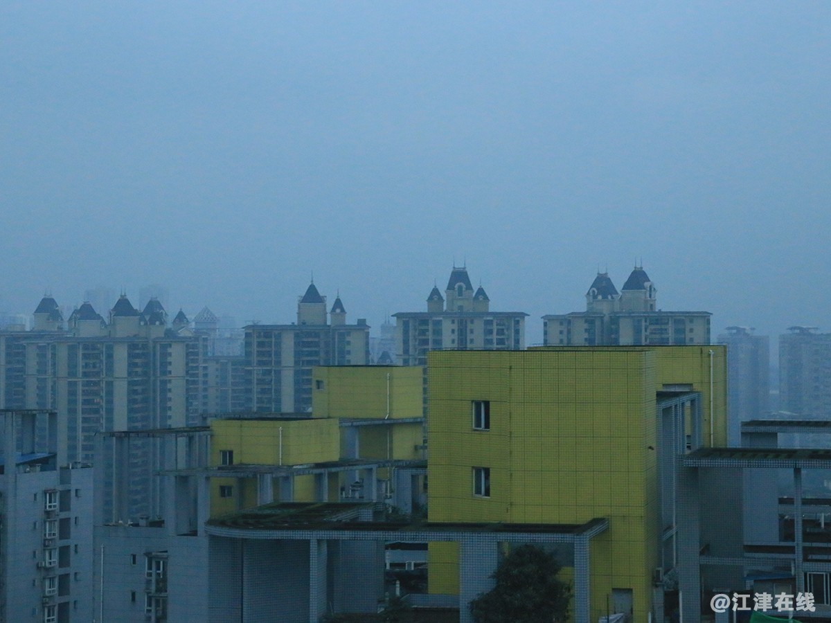 高楼群顶合成素材 (1).jpg