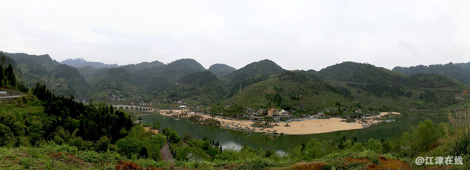 湖与沙滩 (1).jpg