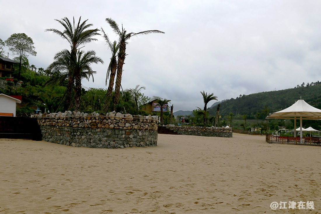 湖与沙滩 (12).jpg