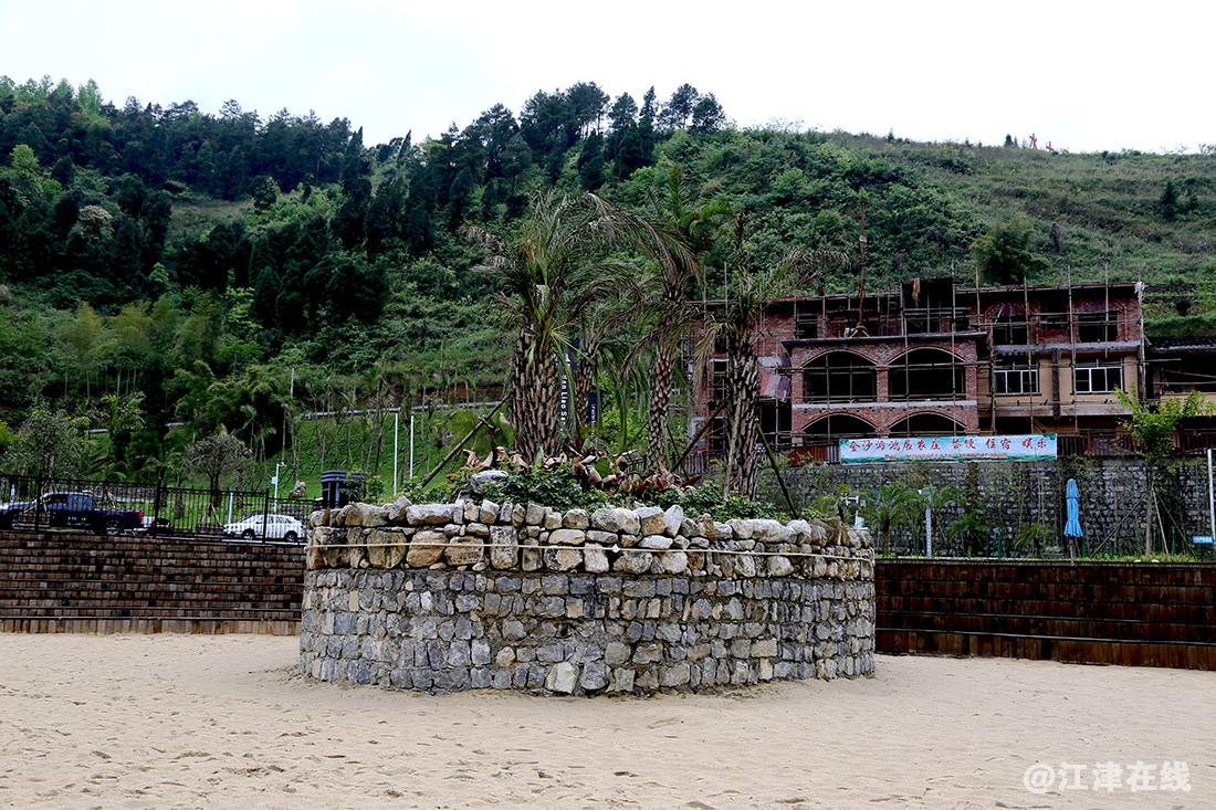 湖与沙滩 (13).jpg