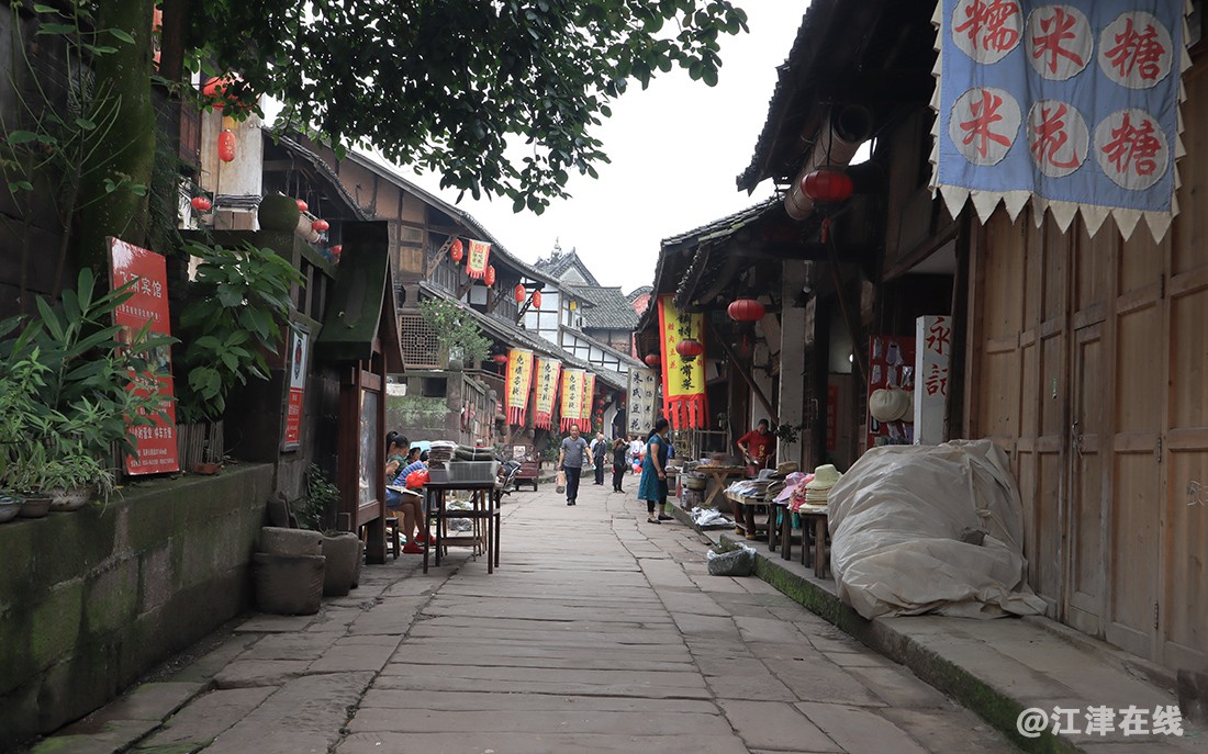 古镇街景 (1).jpg