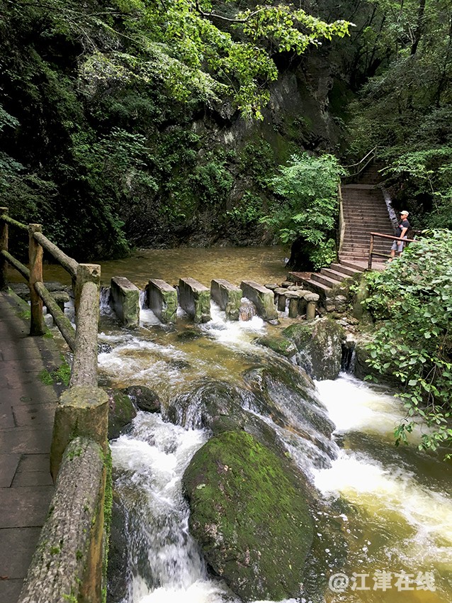 陕川途中 (12).jpg
