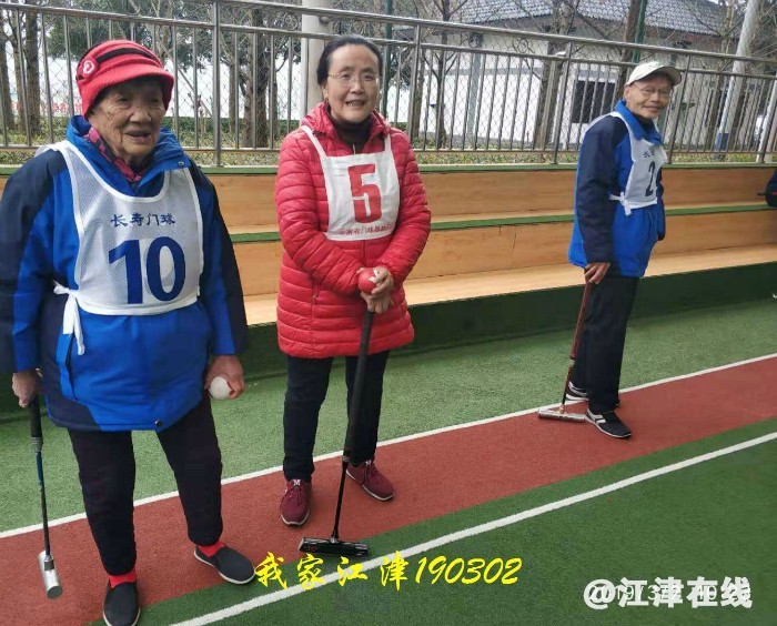 124429zht44hpool63gb5h.jpg