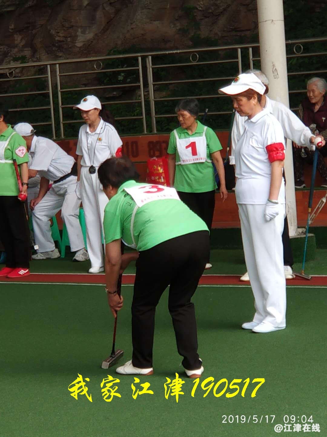 005123hvhtv2u22gz2dcal.jpg