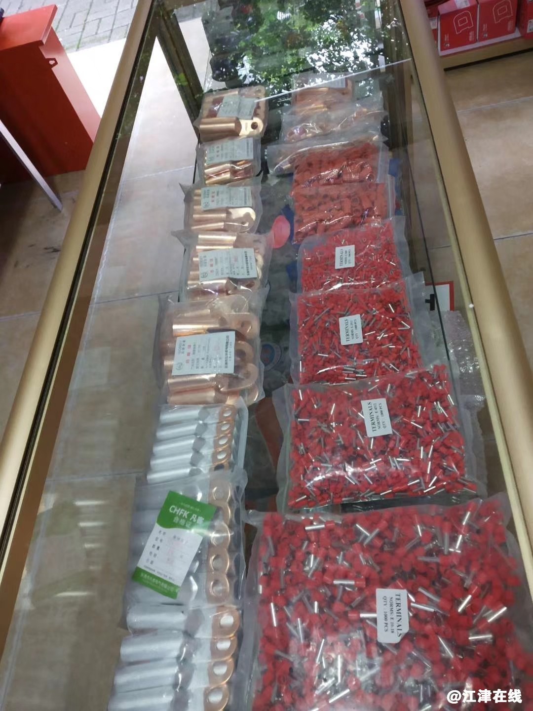232255nh3ifain8nfssa3b.jpg