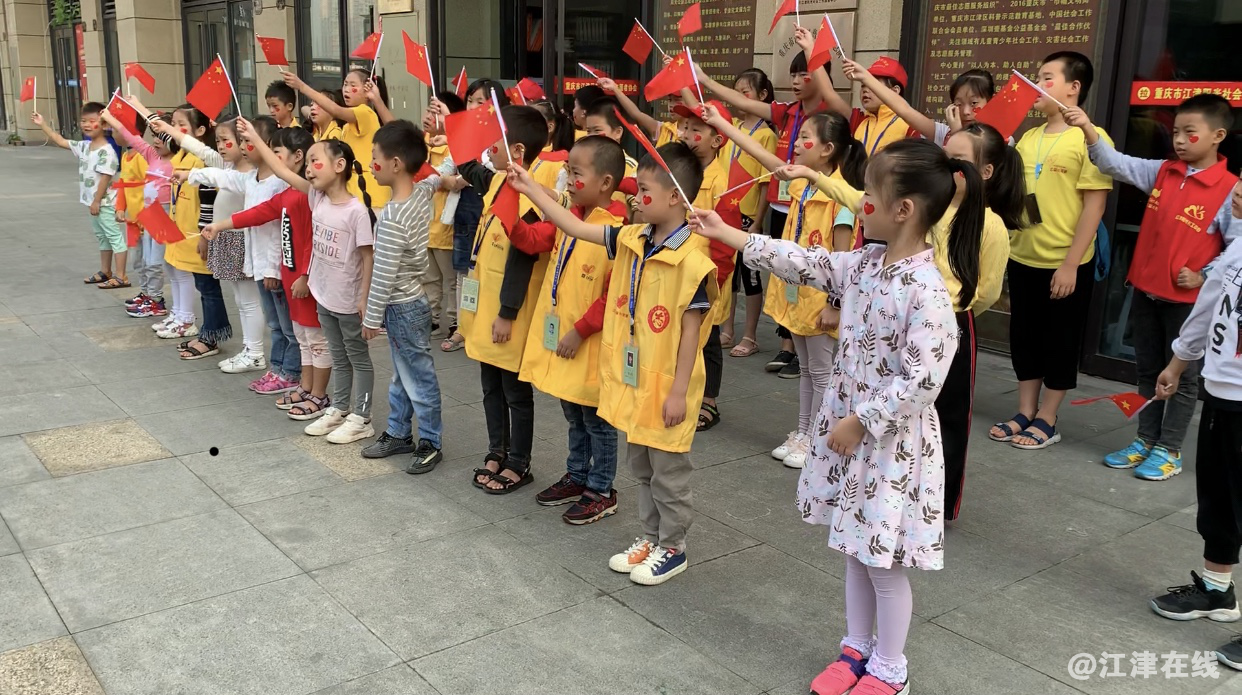 图为公益小天使合唱我和我的祖国.png