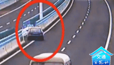 832ac66859d674739e9c4d3c05c3a3ce.gif