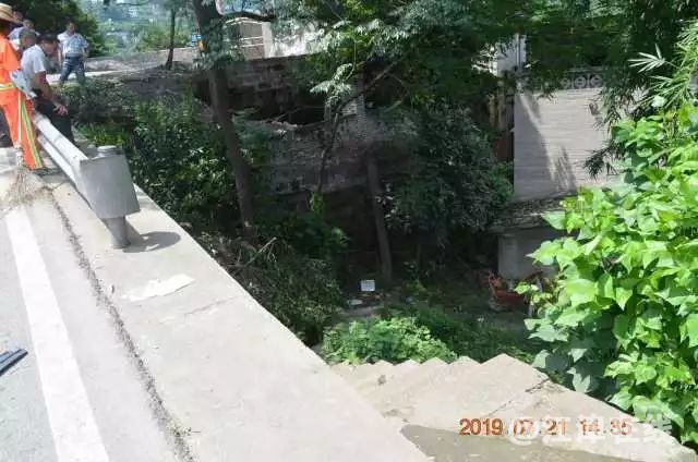 18da5d8f9fba6fa6191222212cbe8d5a.jpg