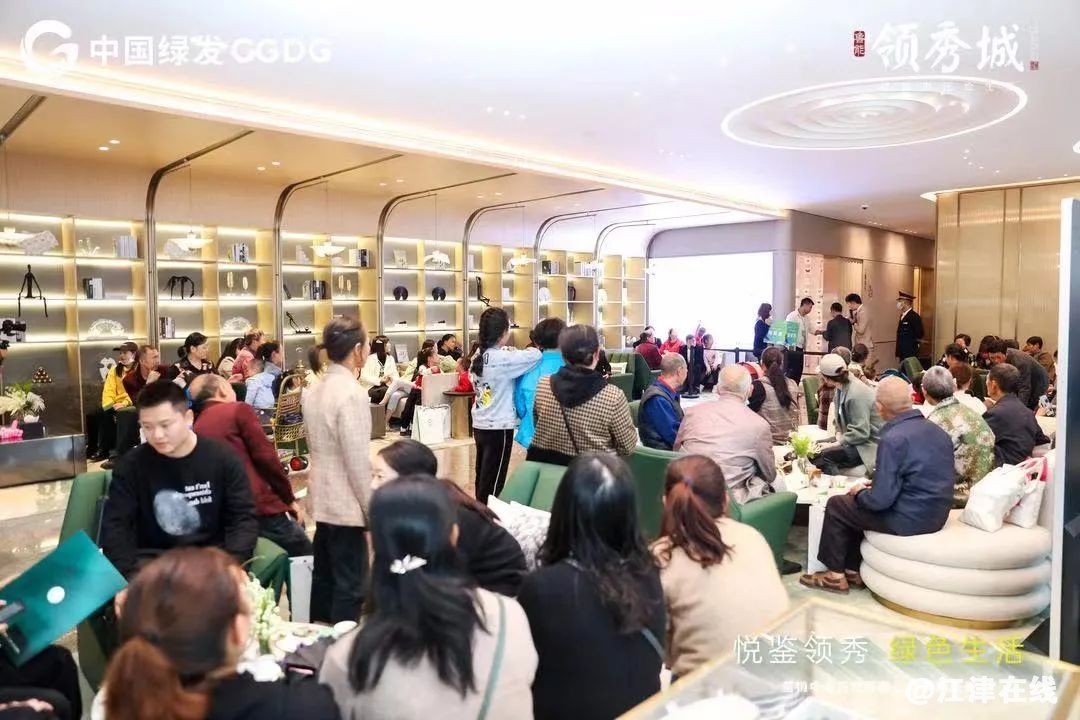 195fdf049cb98e05653443526c295b4f.jpg
