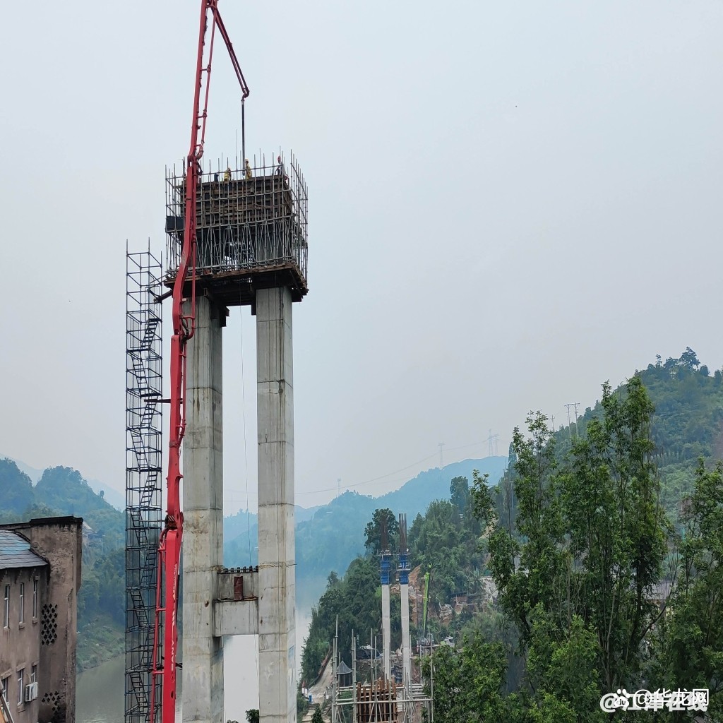 watermark,bucket_baidu-rmb-video-cover-1,image_YmpoL25ld3MvNjUzZjZkMjRlMDJiNjdjZWU1NzEzODg0MDNhYTQ0YzQucG5n,type_RlpMYW5UaW5nSGVpU01HQg==,w_27,text_QOWNjum-mee9kQ==,size_27,x_20,y_20,interval_2,color_FFFFFF,effect_softoutline,shc_000000,blr_2,align_1.jpg