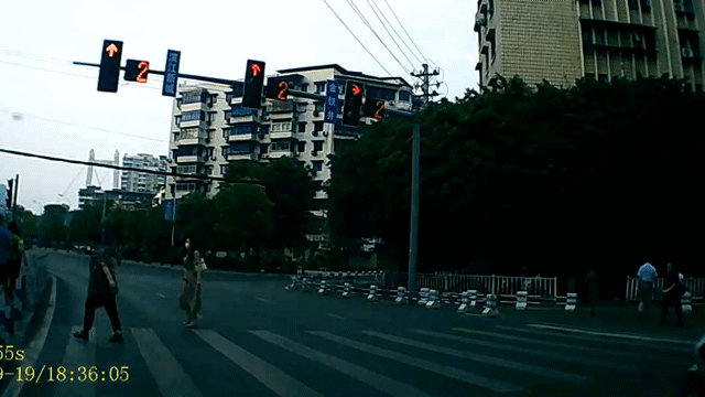 8568f6ebc74bde0e70d3d461ede54683.gif