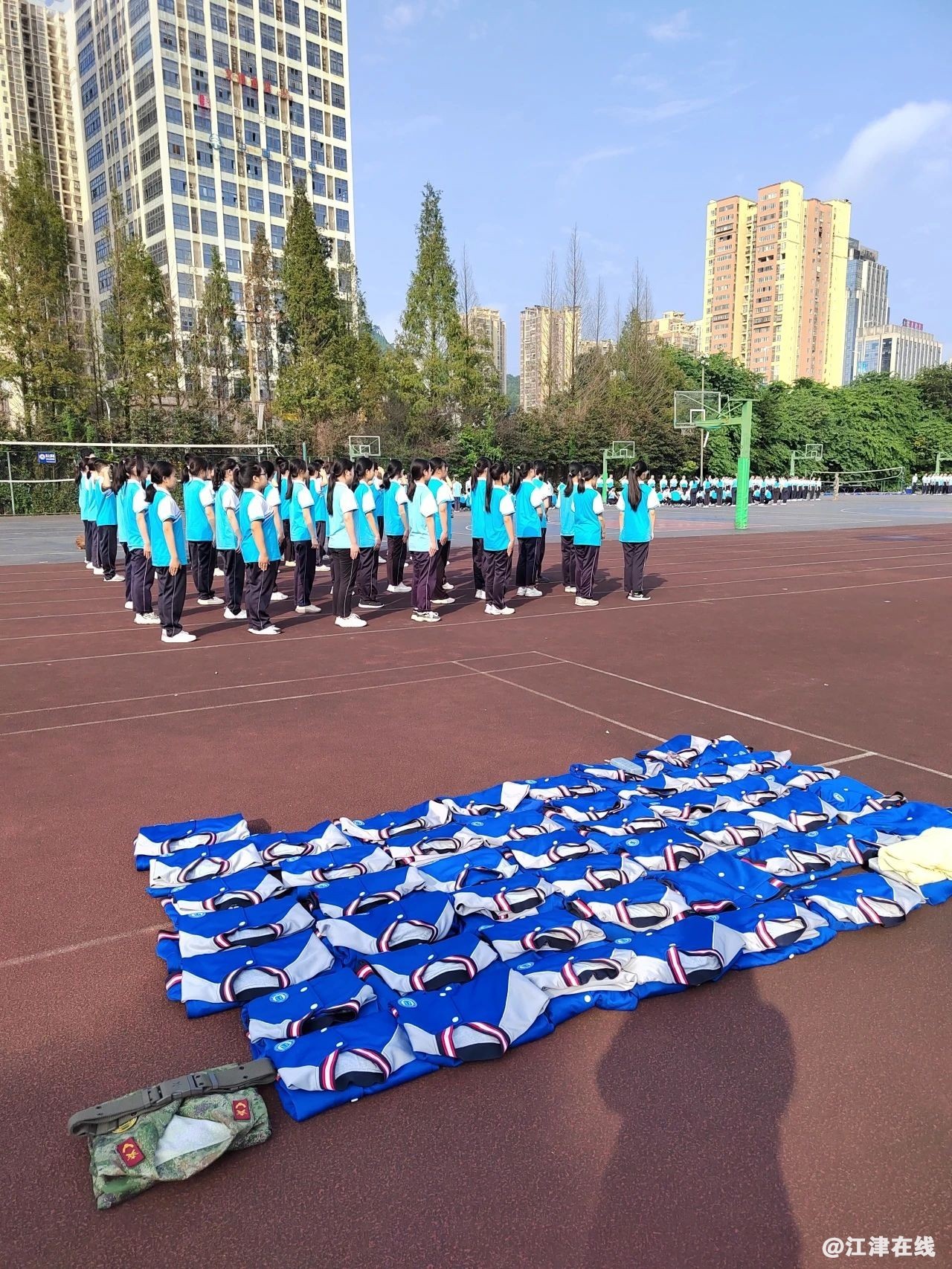 2ff1c326be7676209d1d78a1b3c85cb8.jpg
