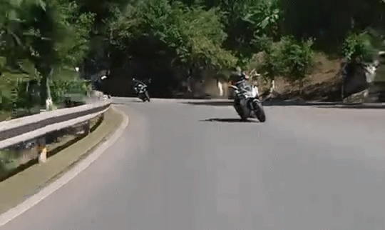 fbd75e526d6573f1860830f7f573a8bc.gif
