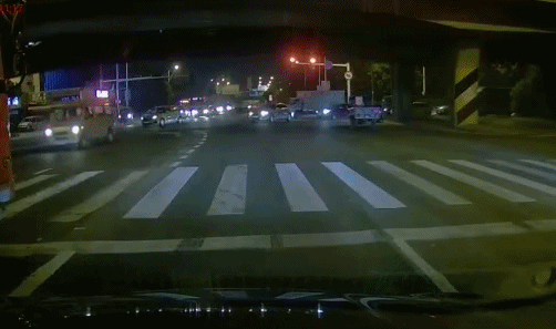 90018cf8236e55842935c57597994994.gif