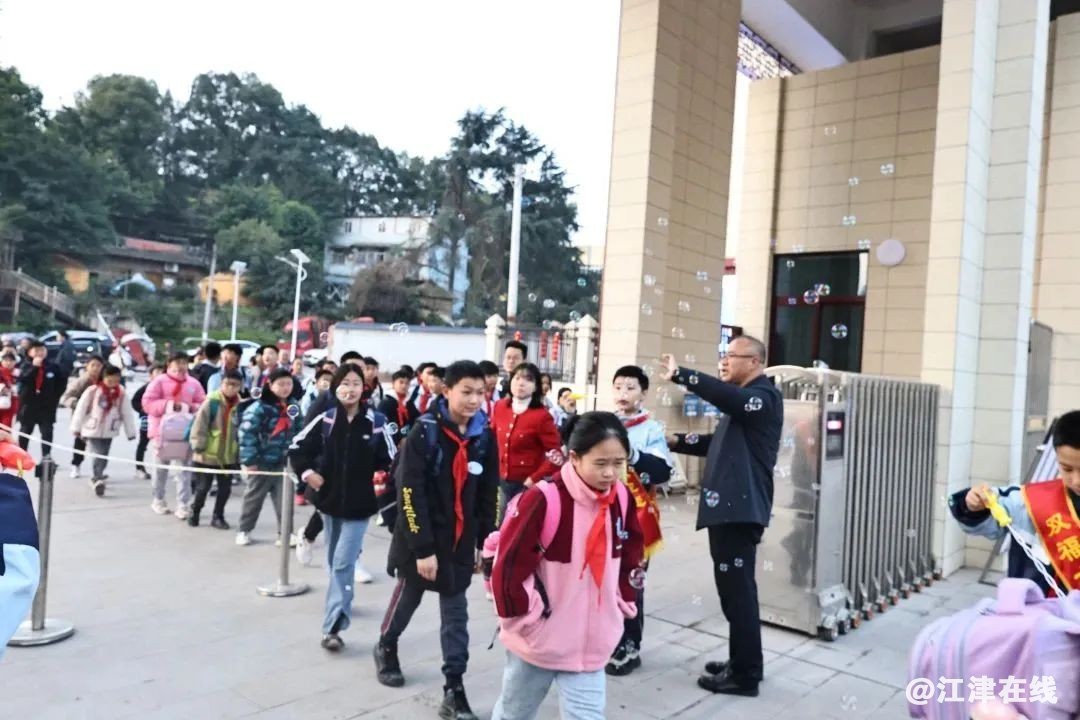 e0c509ccaf542062d2313de890eadd6b.jpg