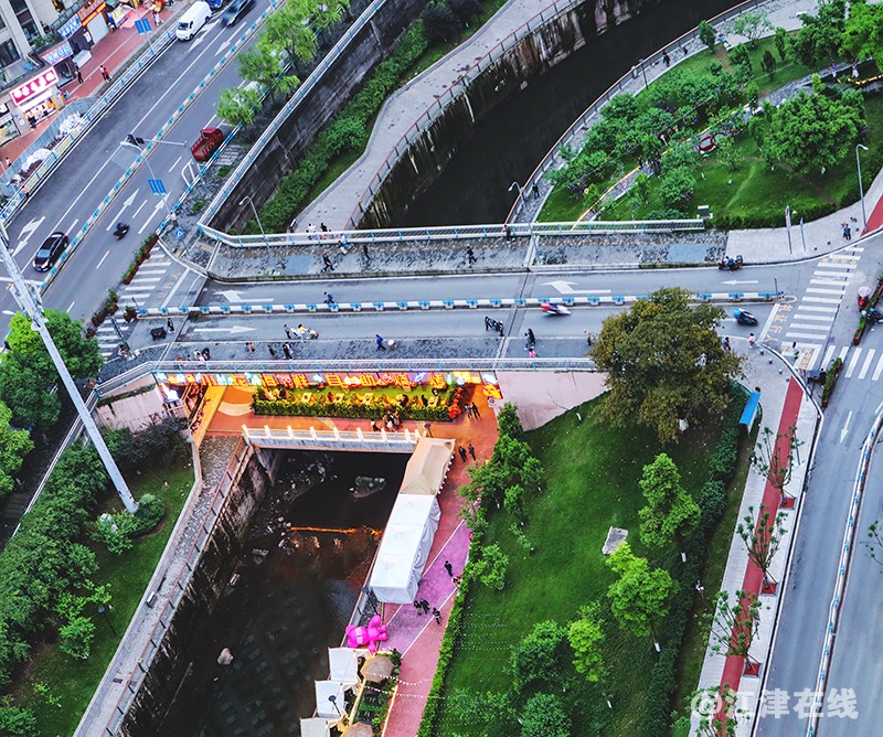 桃花溪上彩虹桥下“海鲜自助烧烤”副本副本.jpg