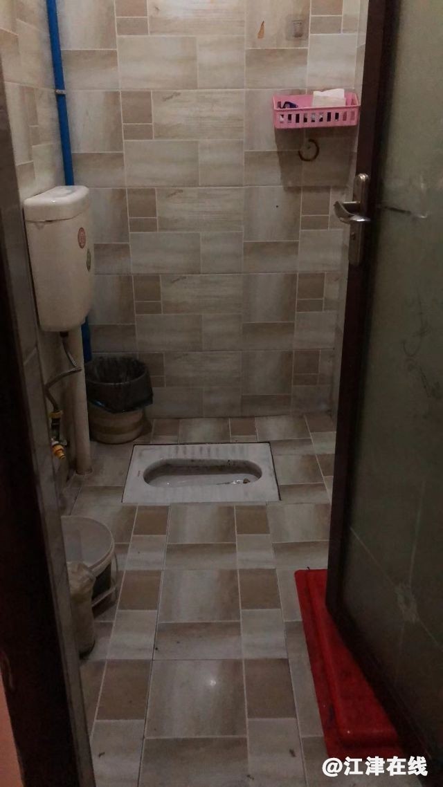 1715168604663b655c70c39.jpg