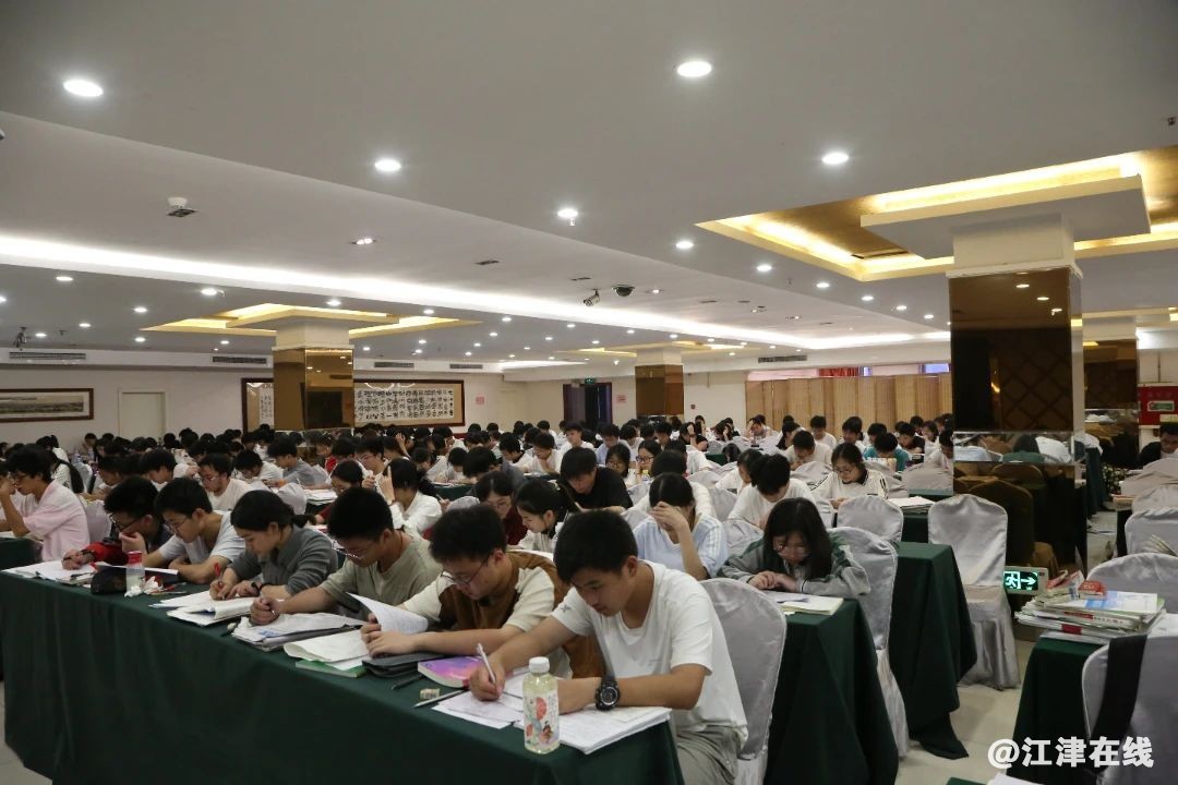 e9ab47de6f0348540a812d7b56e3a2b5.jpg