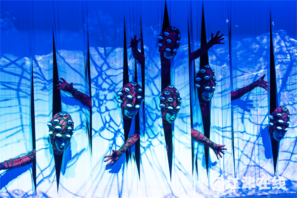 28160553z3r9.png